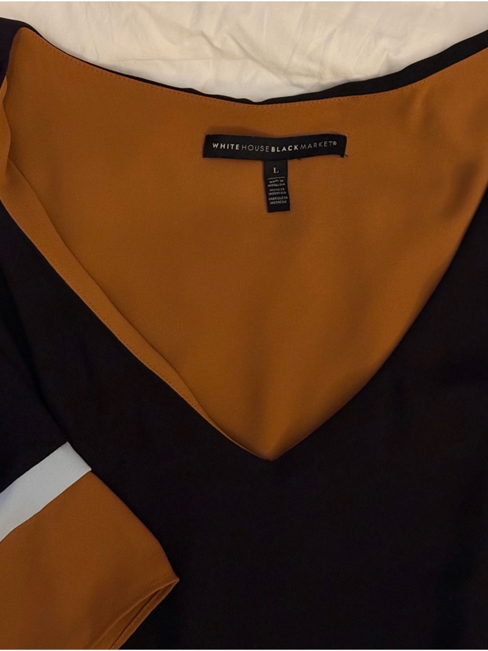 White House Black Market Black & Brown V-Neck Blouse Size Large (W11) - Picture 5 of 12